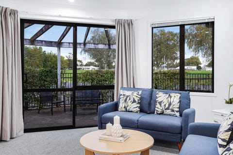 Patio, Garden, View (from property/room), Balcony/Terrace, Living room, Seating area