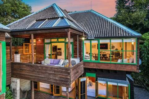 Property building, Patio, Natural landscape, View (from property/room), Balcony/Terrace, Seating area