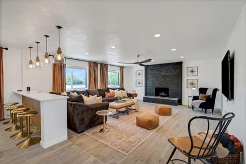 The Pine House in Casas Adobes