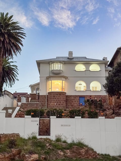 Property building, Balcony/Terrace