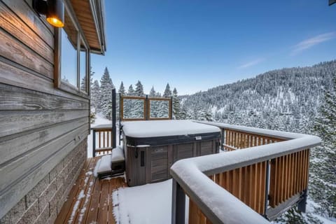 Bright 5BD Alpine Retreat - 5Min to Alpine Meadows House in Sierra Nevada