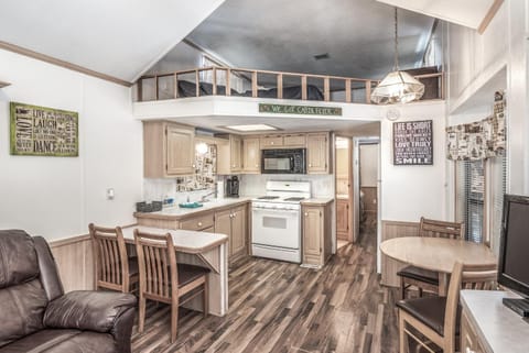 Rainbow Lake Cabin & RV Resort Cabin in Ruidoso