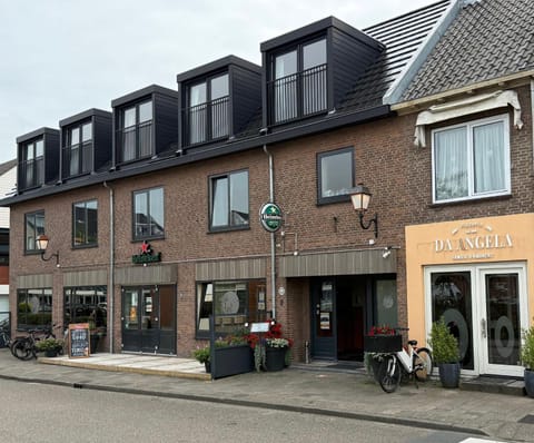 Property building, Balcony/Terrace