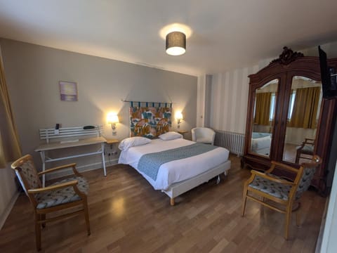 Hotel Le Bon Laboureur Hotel in La Charité-sur-Loire