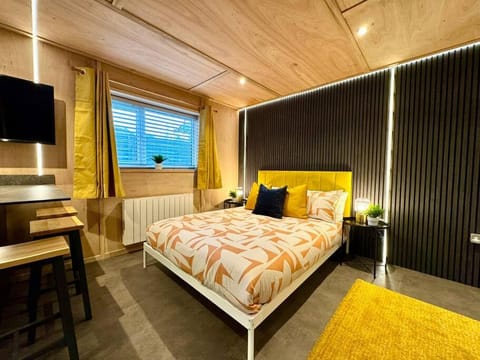 Stunning Secret Studio - Beach Retreat - Sleeps 4 Apartment in Poole