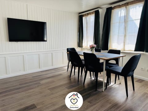 TV and multimedia, Dining area