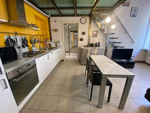 Kitchen or kitchenette, kitchen