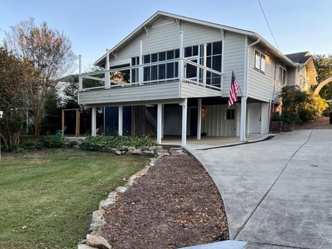 Albertville Historic Charmer Apartment in Alabama