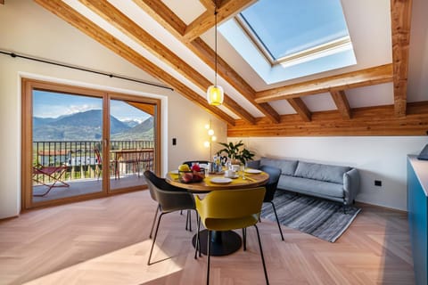 Villa Rosa Unterschöberlehof - Gloria Apartment in Merano