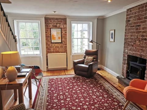 Spacious 3 Bedroom Apartment in Hillsborough, NI Apartment in Northern Ireland