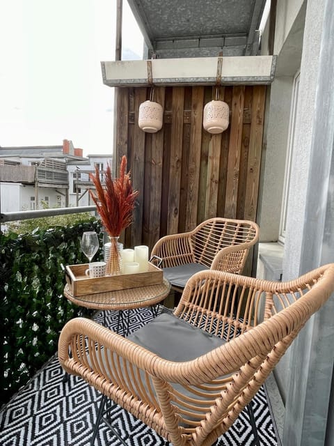 View (from property/room), Balcony/Terrace, Seating area