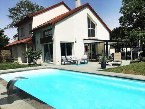 Property building, Pool view
