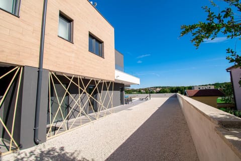 Property building, Day