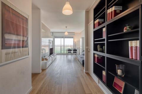 Library, Living room, Seating area