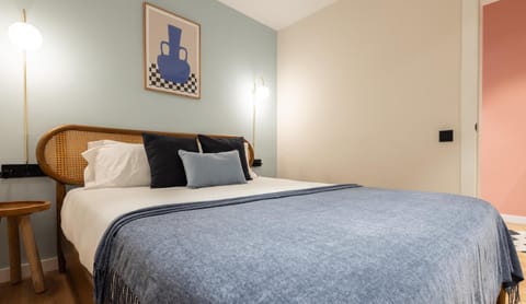 Bed, Photo of the whole room, Bedroom