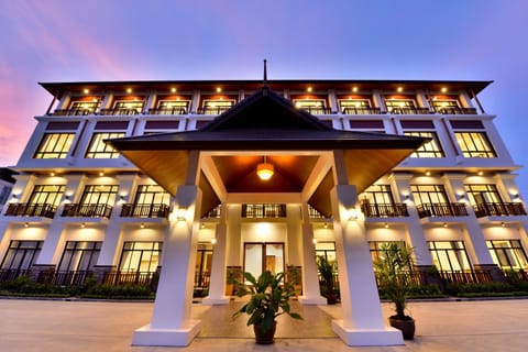 Facade/entrance, Facade/entrance