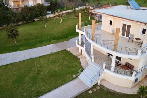 Property building, Balcony/Terrace