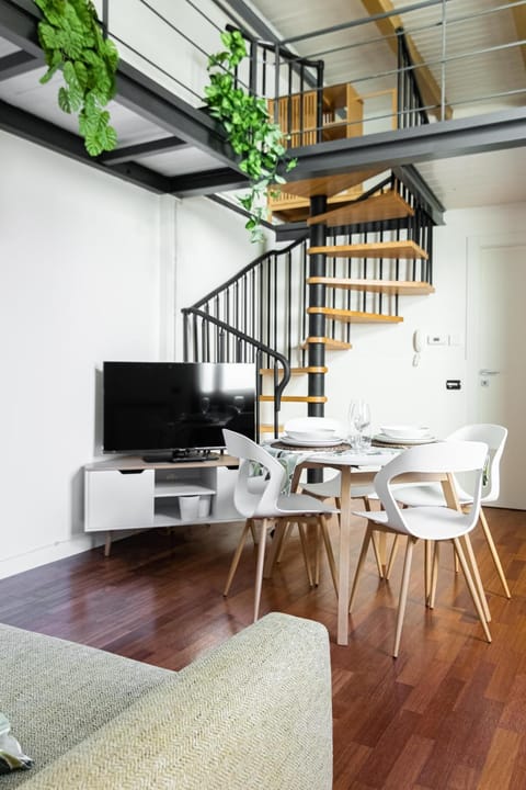 Communal lounge/ TV room, Living room, Seating area, Dining area