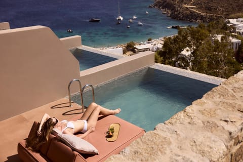 View (from property/room), Balcony/Terrace, Sea view, Swimming pool