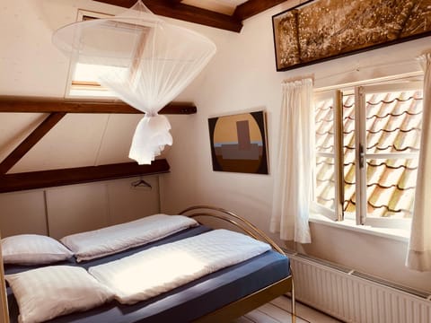 Vakantie appartement Goedereede let op de badkamer moet met andere gasten gedeeld worden Apartment in South Holland (province)