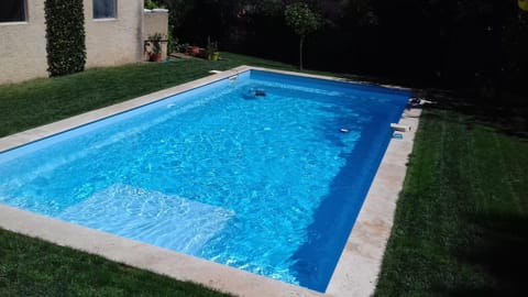 Swimming pool, Swimming pool