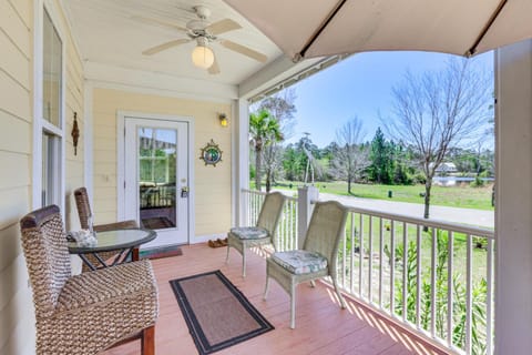 Lovely Carrabelle Home with Lake Views and Pool Access House in Carrabelle