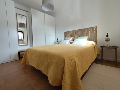 Bed, Bedroom, storage, air conditioner