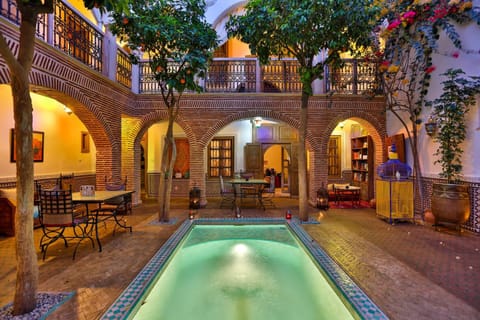Swimming pool, Swimming pool