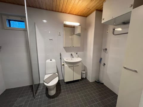 Saunallinen keskustayksiö ja ilmainen yksityinen parkkipaikka Apartment in Turku