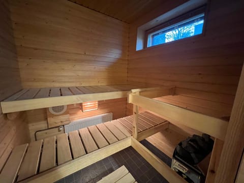 Saunallinen keskustayksiö ja ilmainen yksityinen parkkipaikka Apartment in Turku