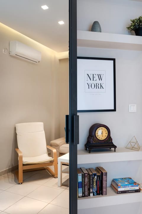 Modern Faliro Flat Apartment in Piraeus Regional Unit, Greece