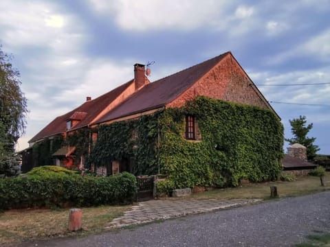 Property building, Garden, Garden view