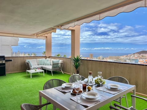 Day, Natural landscape, View (from property/room), Balcony/Terrace, Balcony/Terrace, Dining area, Sea view