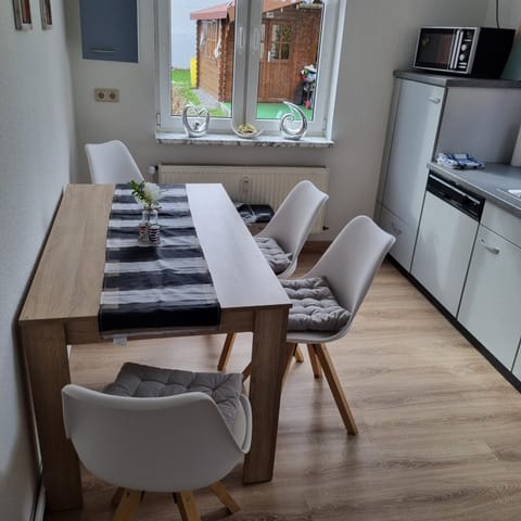 Property building, Kitchen or kitchenette, Living room