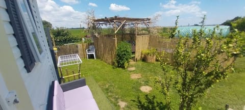 Chez Elvis et Agnès, logement climatisé House in Jura