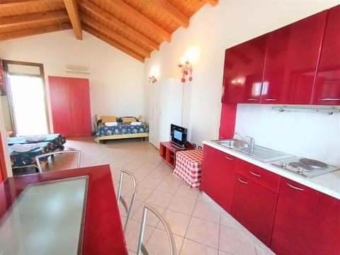 Summer, TV and multimedia, Dining area