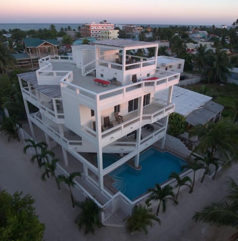 Property building, Bird's eye view, Balcony/Terrace, Inner courtyard view