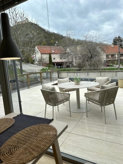 Natural landscape, View (from property/room), Balcony/Terrace, Seating area, Dining area