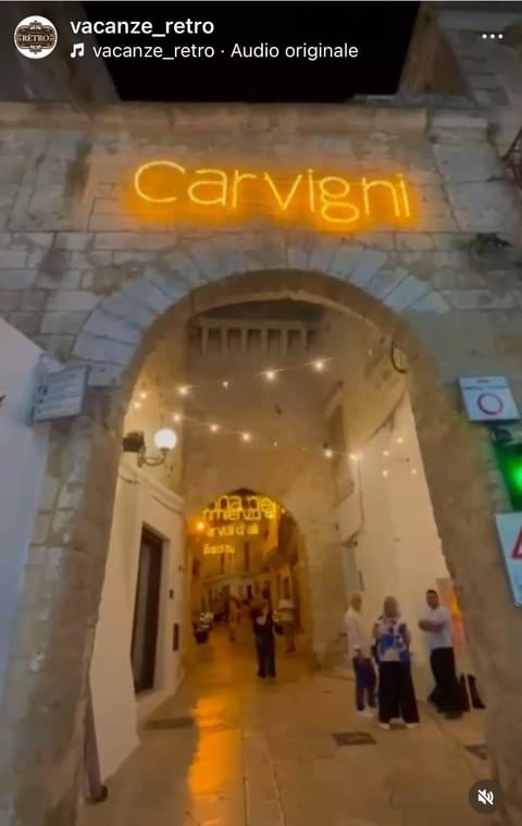 Nearby landmark, Location