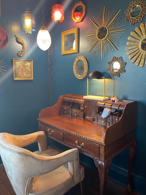 Living room, Decorative detail