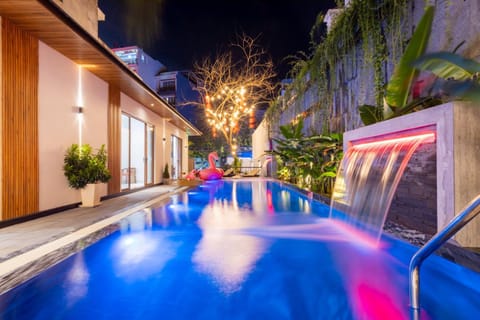 Beach, Beach, Swimming pool