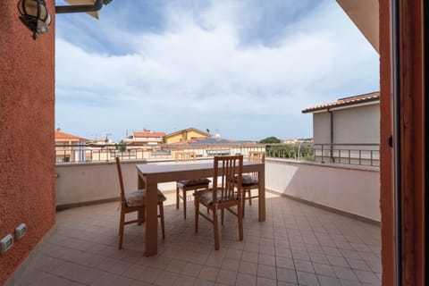 Day, Balcony/Terrace, Dining area