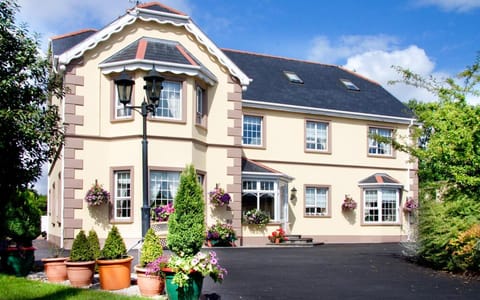 Ballyraine Guesthouse Bed and Breakfast in Letterkenny