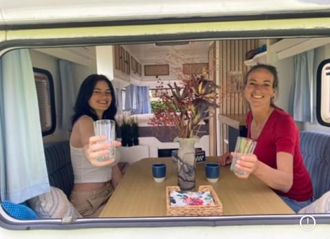 Caravan Stadstuin Goedereede let op de badkamer moet met andere gasten gedeeld worden Bed and Breakfast in South Holland (province)