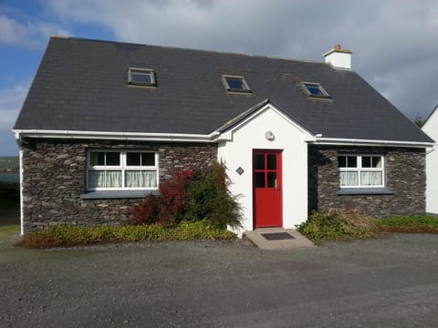 Portmagee Seaside Cottages House in County Kerry