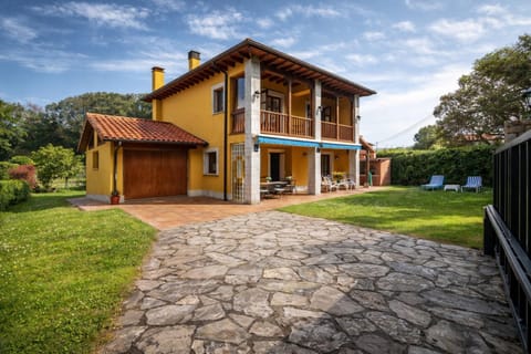 Property building, Patio, BBQ facilities, Garden, Balcony/Terrace, Garden view