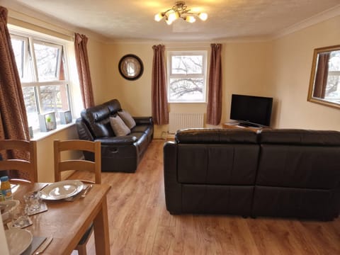 Living room, Dining area, Evening entertainment