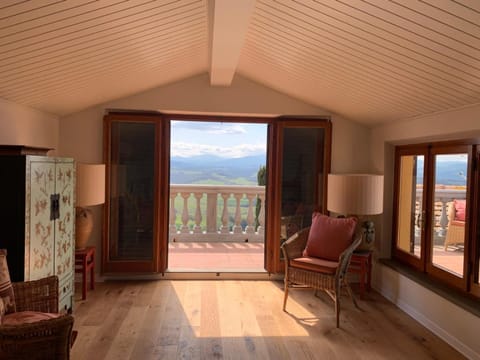 Natural landscape, View (from property/room), Balcony/Terrace, Living room