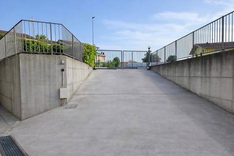 Smeraldo Retreat - by tourquoisevea - Residence La Meridiana - Apartment 07 Apartment in Peschiera del Garda