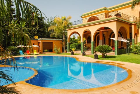 Patio, Garden, Swimming pool
